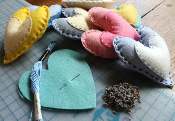diy-heart-sachet-favors-1-600x417