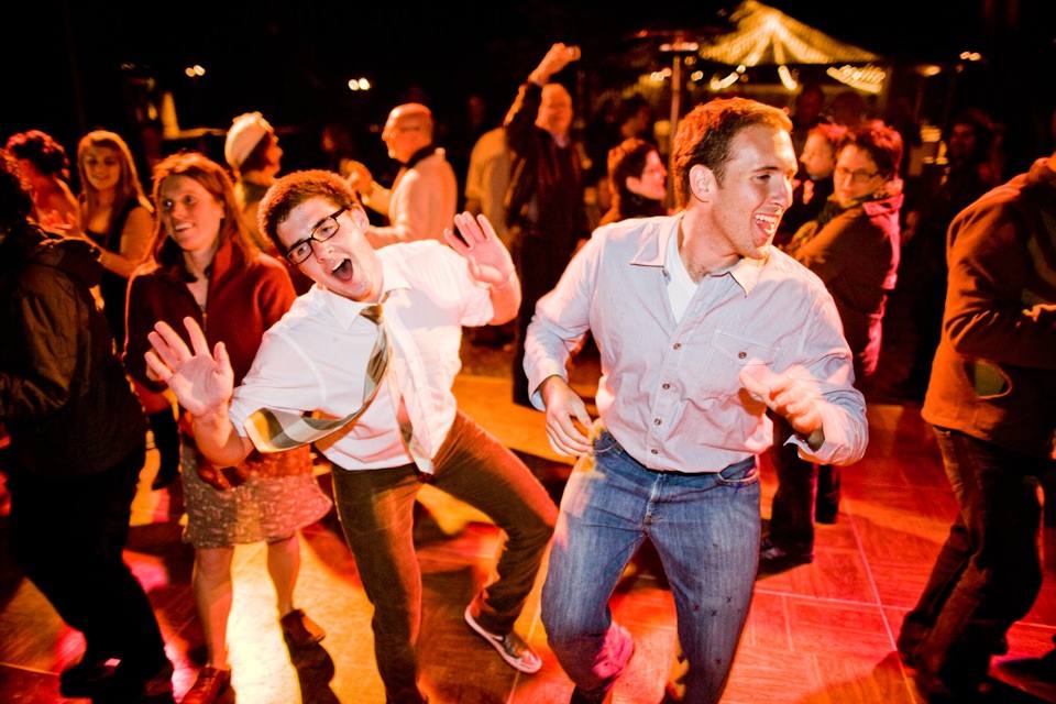 tracey-tracys-calimonia-farmhouse-lesbian-wedding_0039