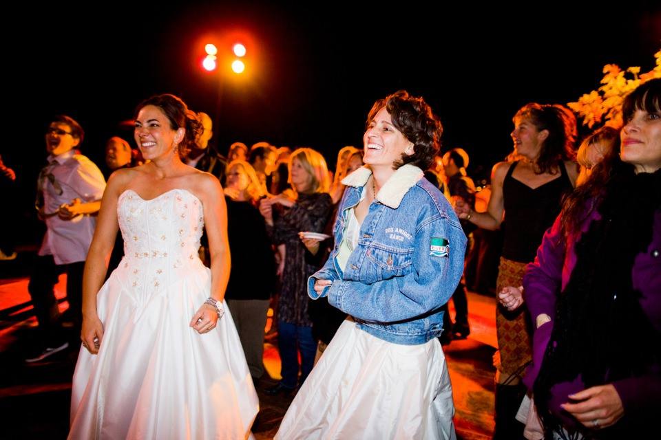 tracey-tracys-calimonia-farmhouse-lesbian-wedding_0041