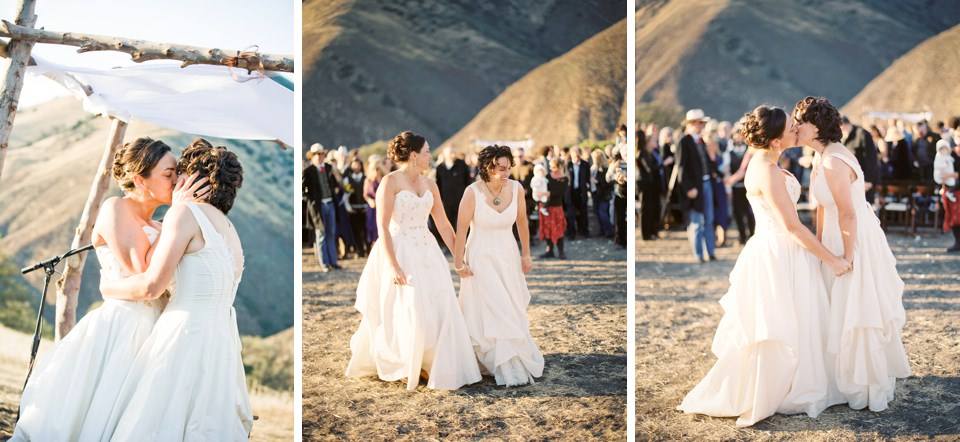 tracey-tracys-calimonia-farmhouse-lesbian-wedding_0016